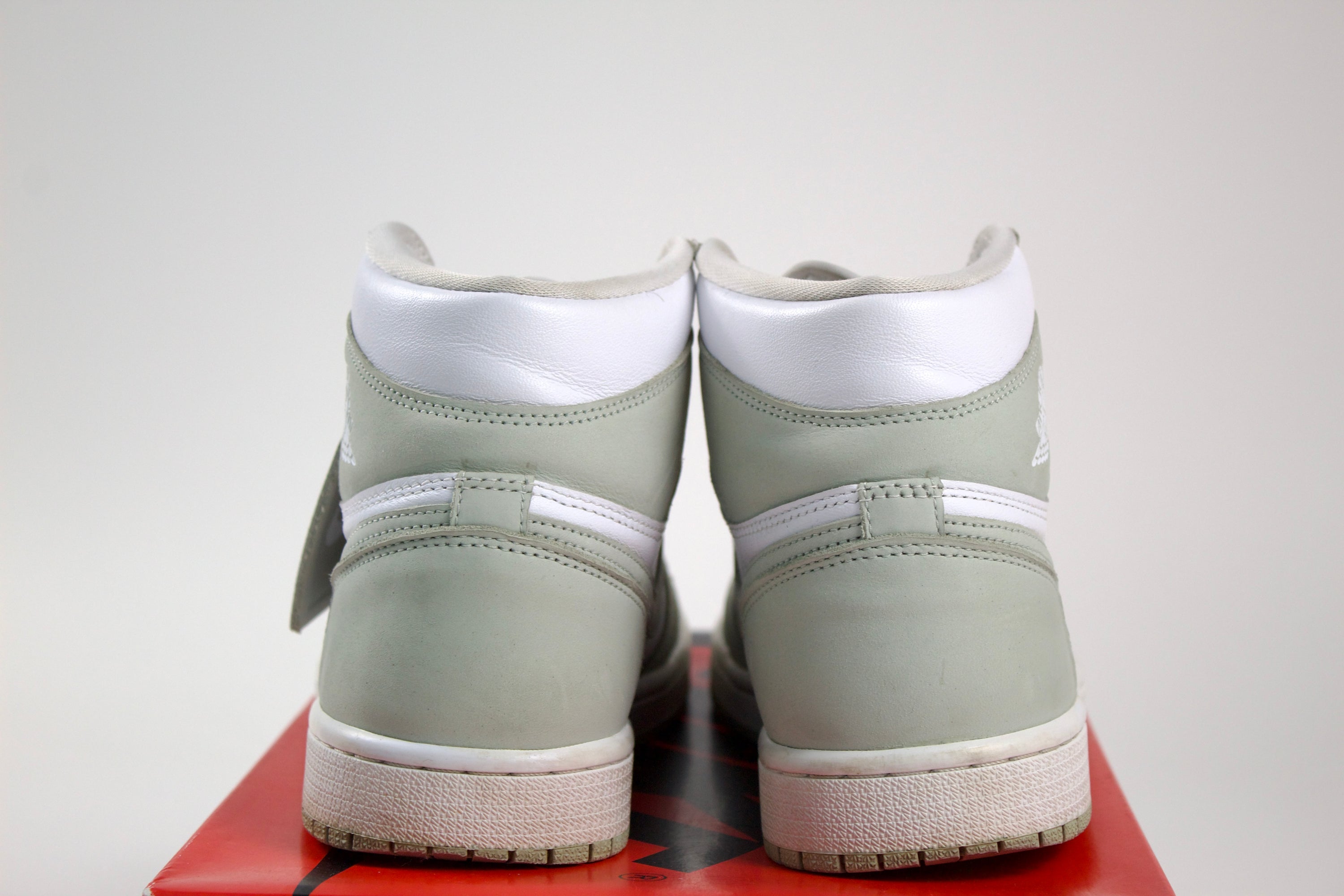 (PRE-OWNED) Jordan 1 Retro High OG Seafoam (WMNS)