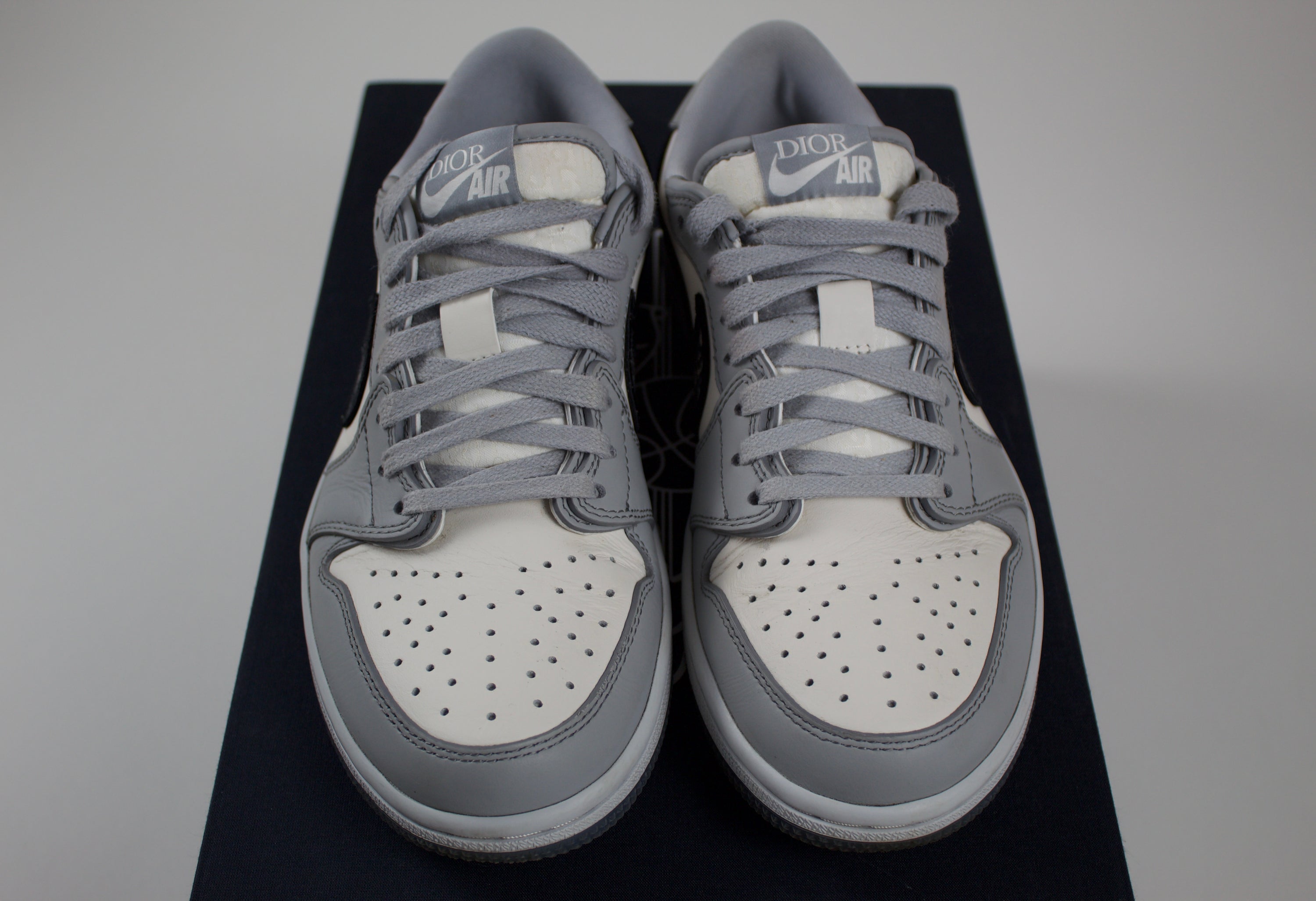 (PRE-OWNED) Jordan 1 Retro Low Dior