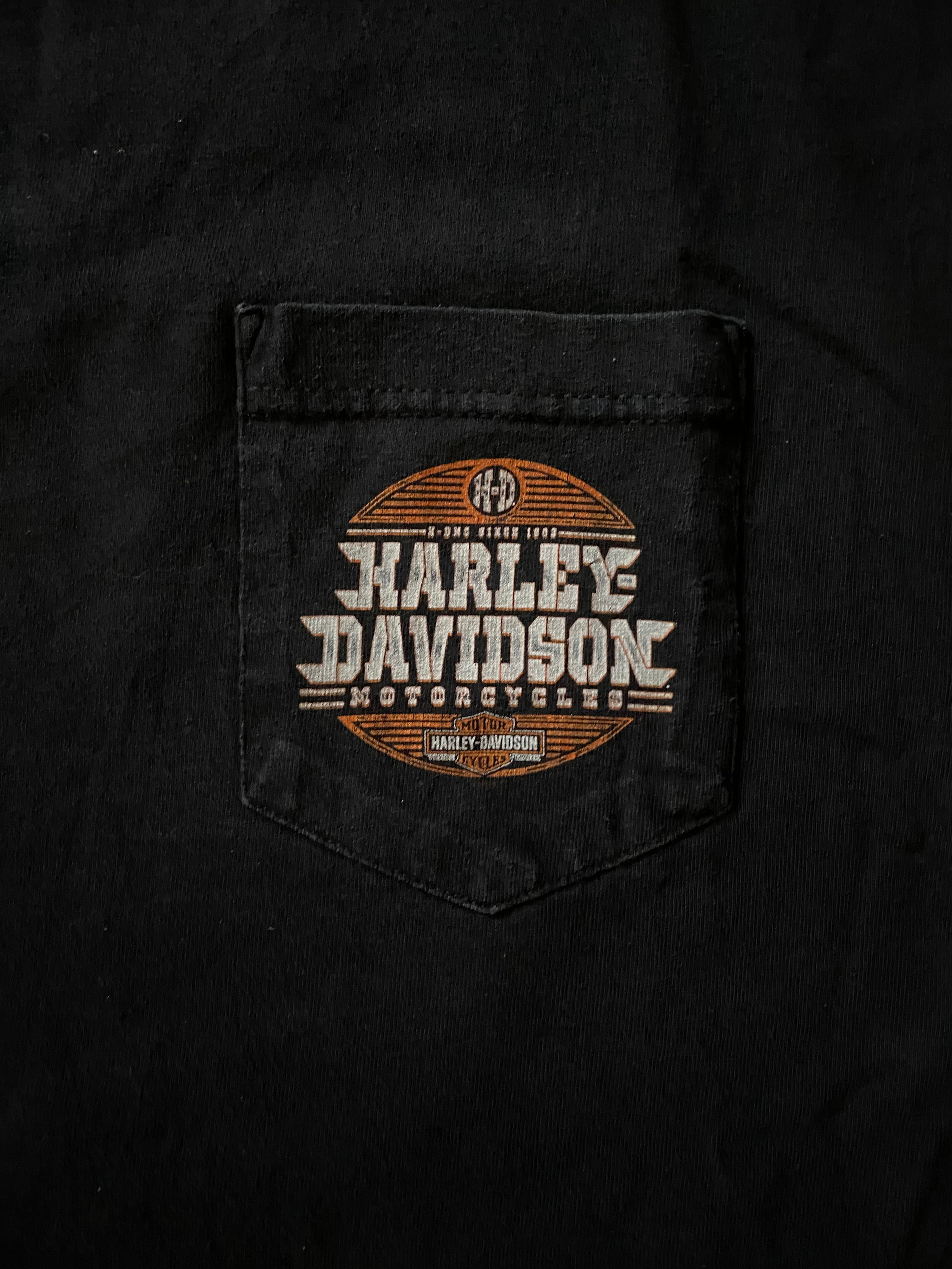 (PRE-OWNED) Harley Davidson Motorcycles Big Barn Tee