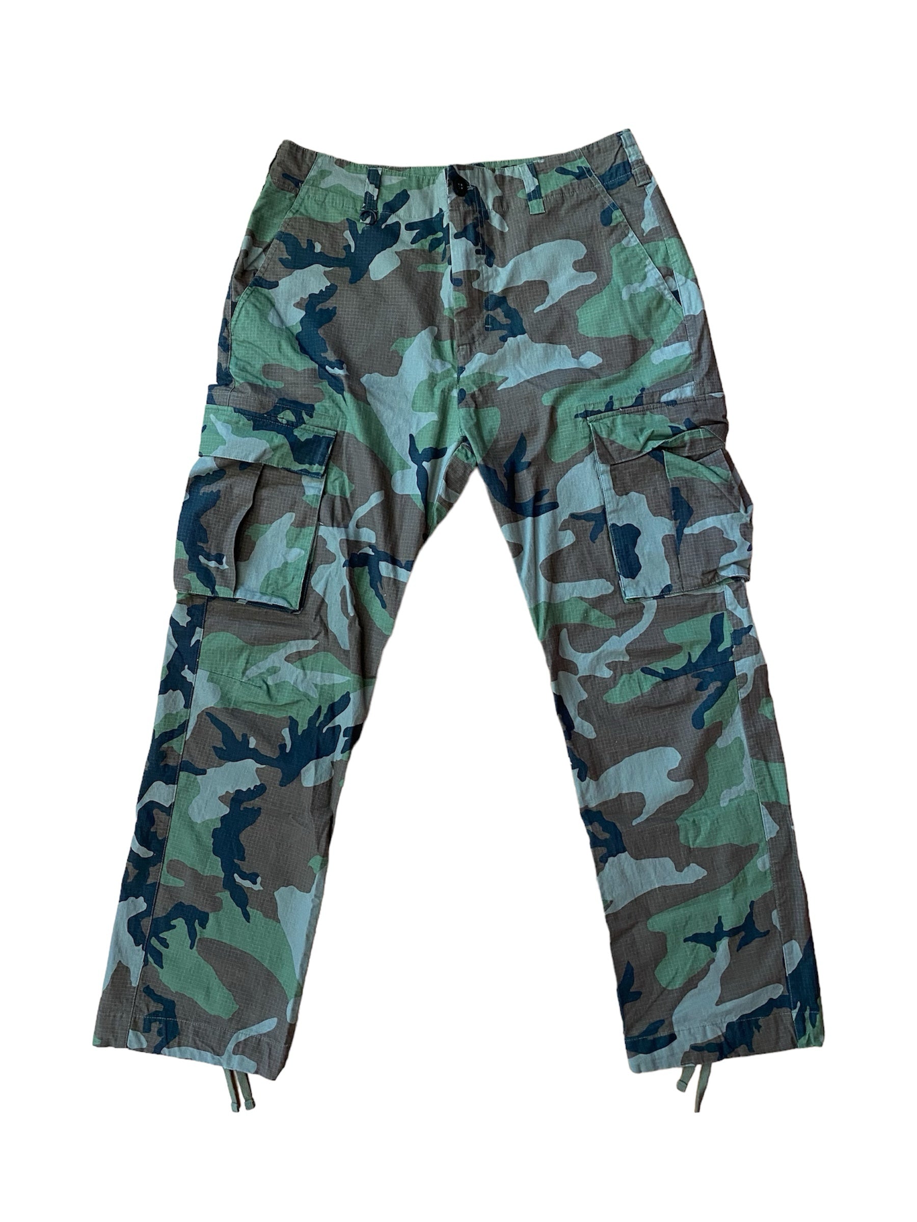 (PRE-OWNED) Nike SB Camouflage Stretch Skate Cargo Pants