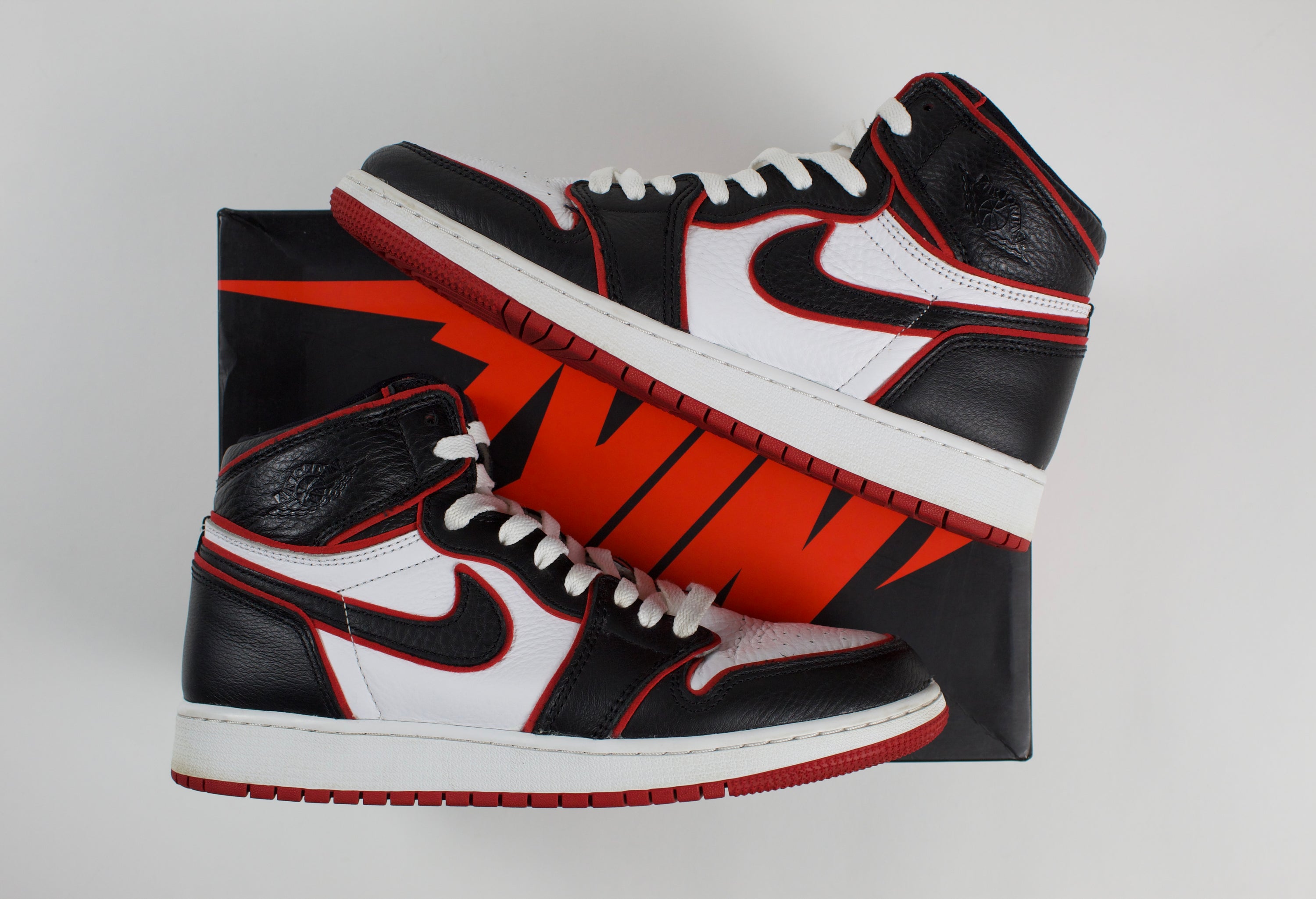 (PRE-OWNED) Jordan 1 Retro High Bloodline (GS)