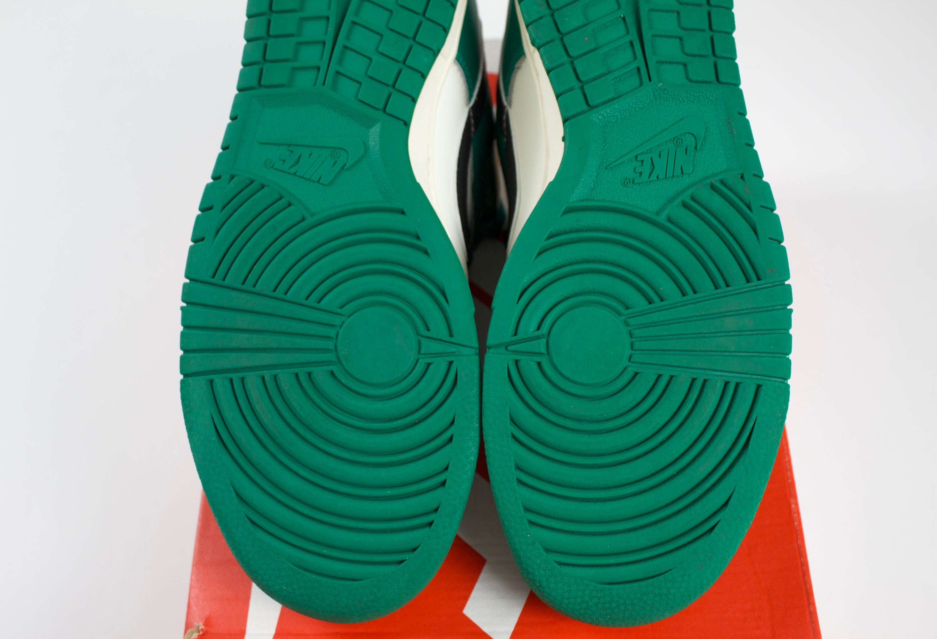 (PRE-OWNED) Nike Dunk Low SE Lottery Pack Malachite Green
