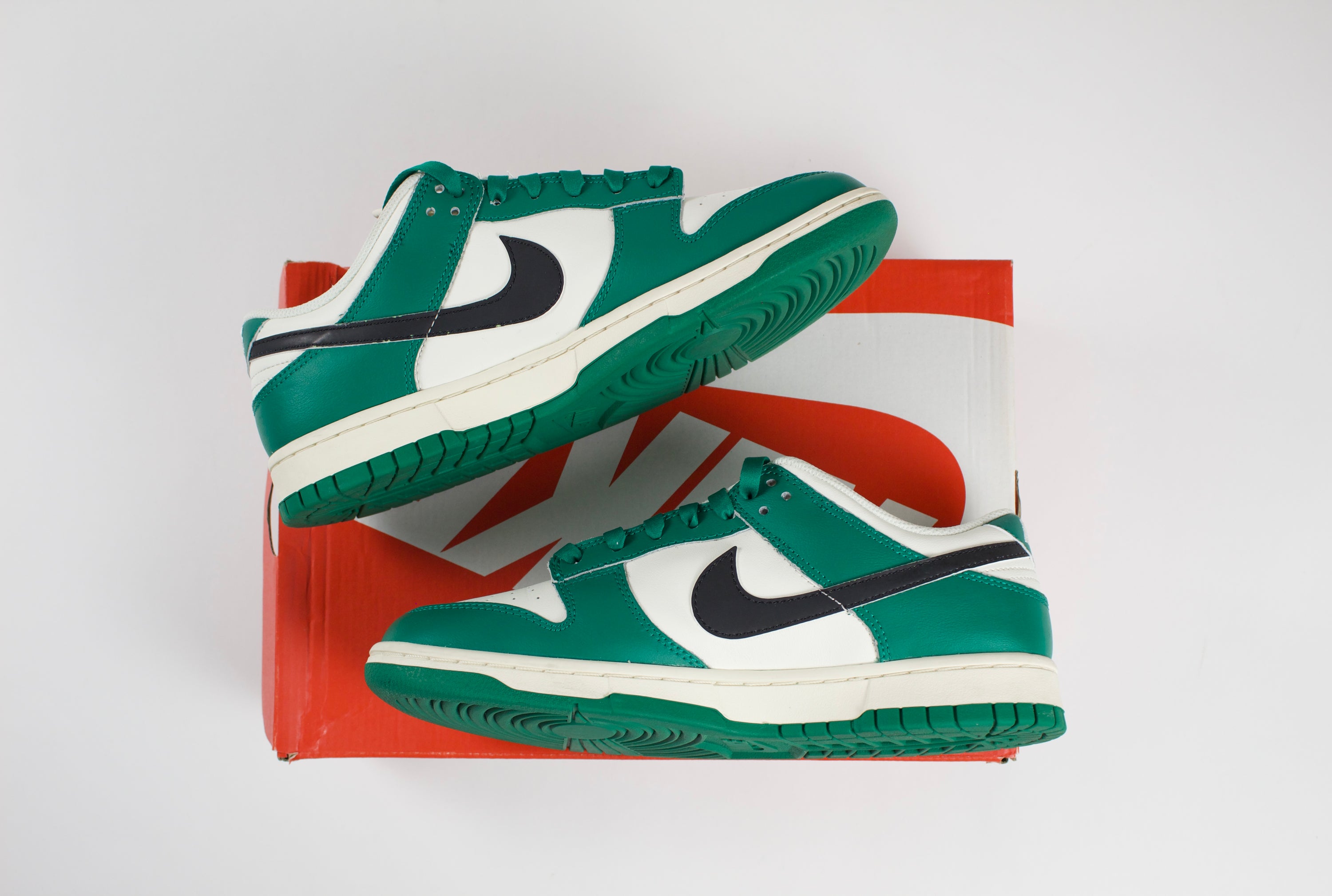 (PRE-OWNED) Nike Dunk Low SE Lottery Pack Malachite Green