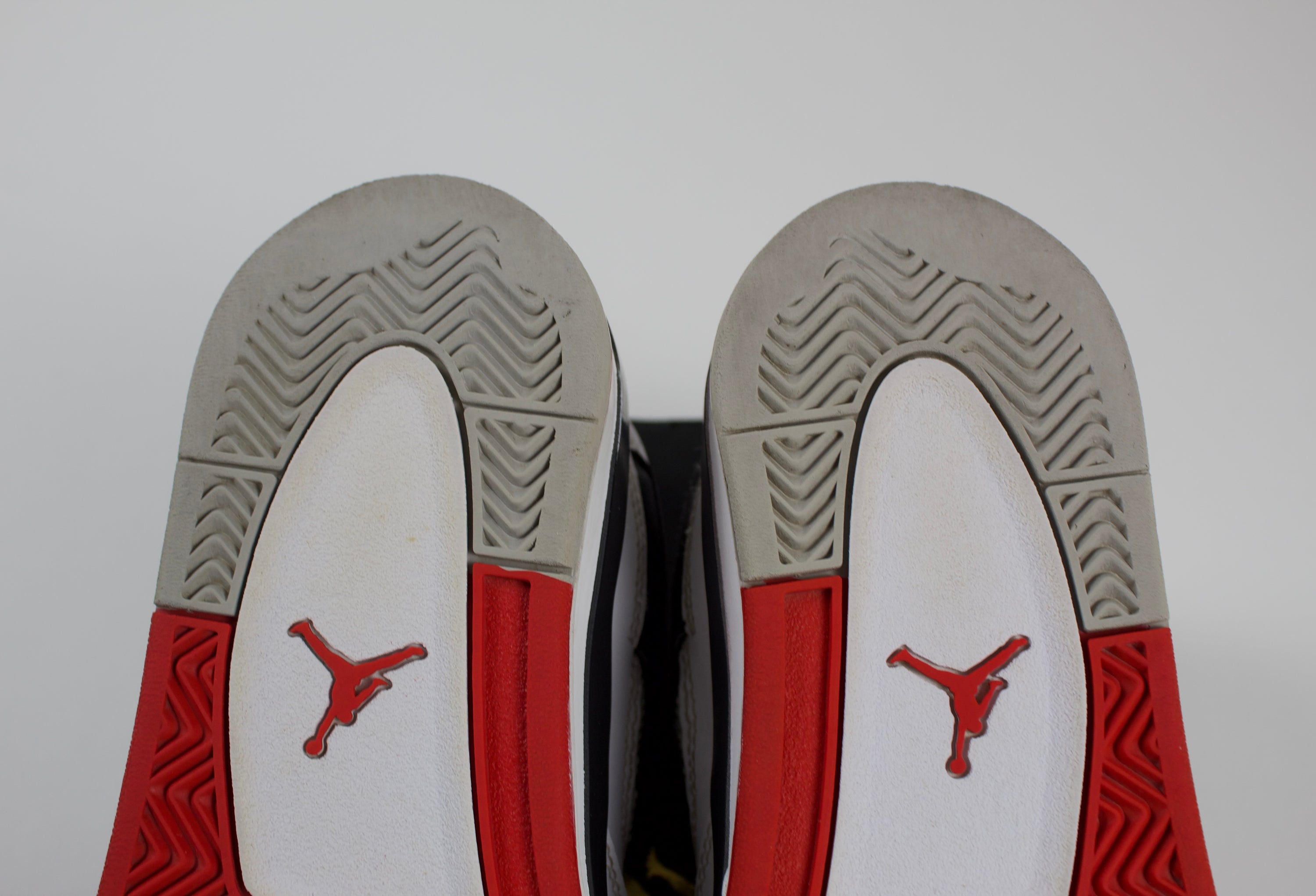 (PRE-OWNED) Jordan 4 Retro Fire Red (2020) (PS)