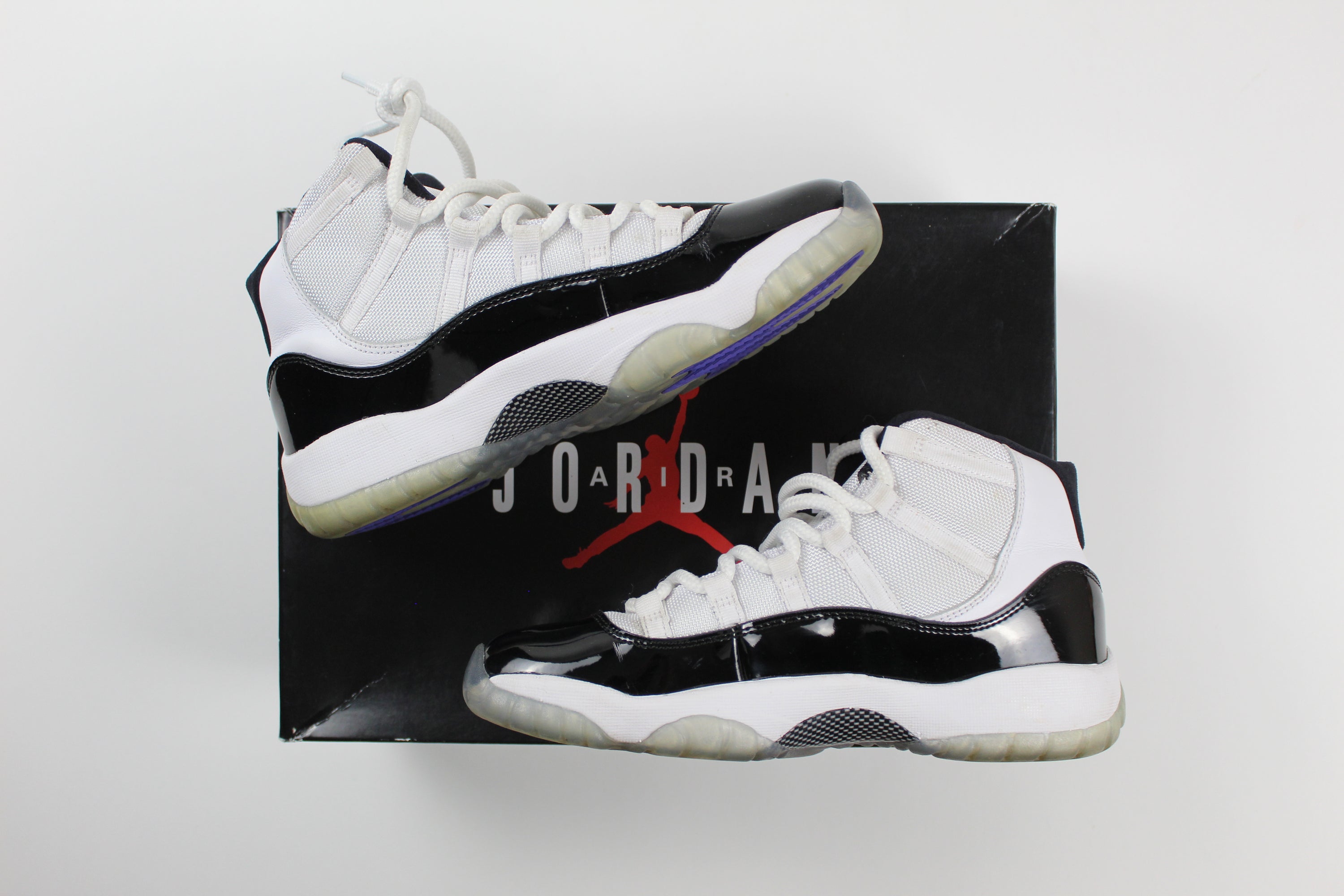 (PRE-OWNED) Jordan 11 Retro Concord (2018) (GS)