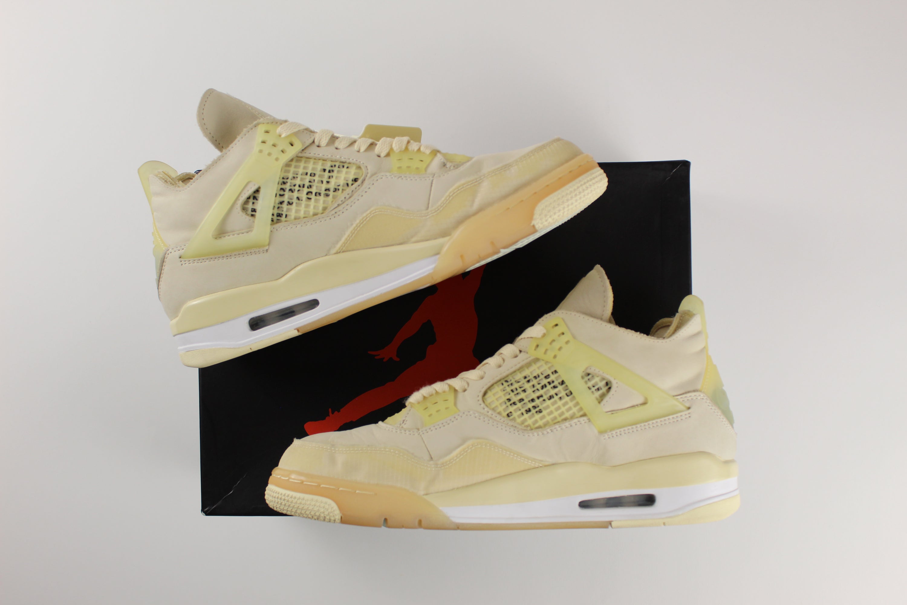 (PRE-OWNED) Jordan 4 Retro Off-White Sail (WMNS)