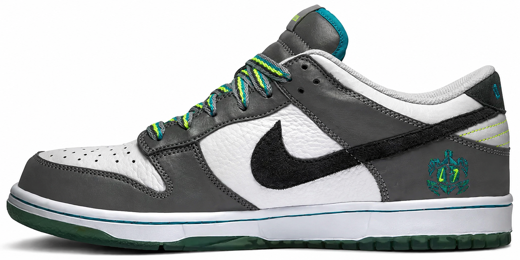 (PRE-OWNED) Nike Dunk Low Ohana 2011 NFL Pro Bowl F&F