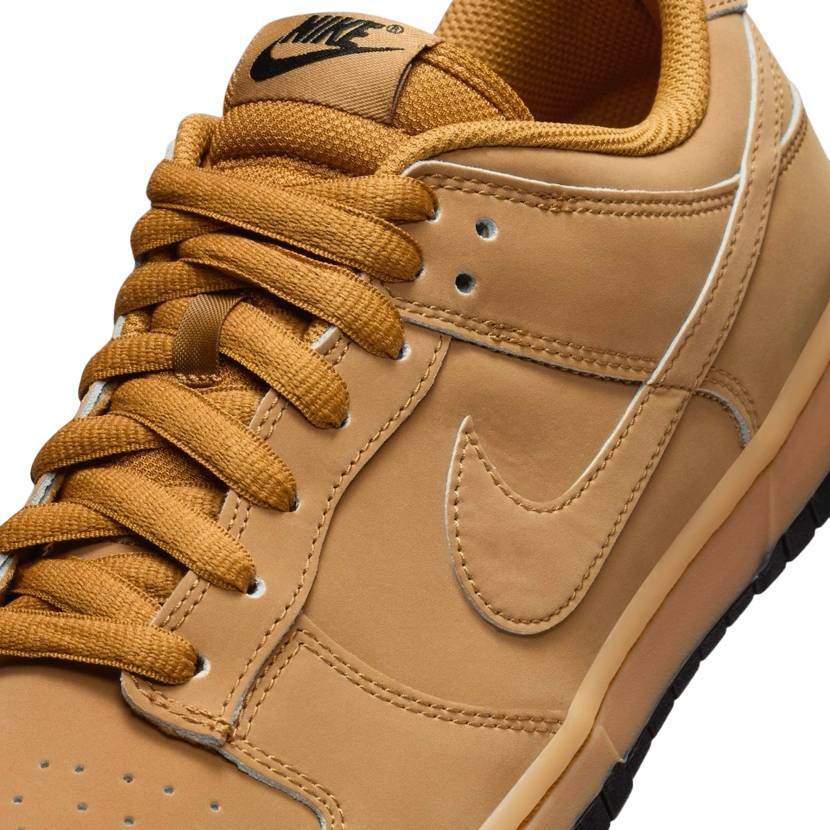 Nike Dunk Low Retro SE Wheat Gum